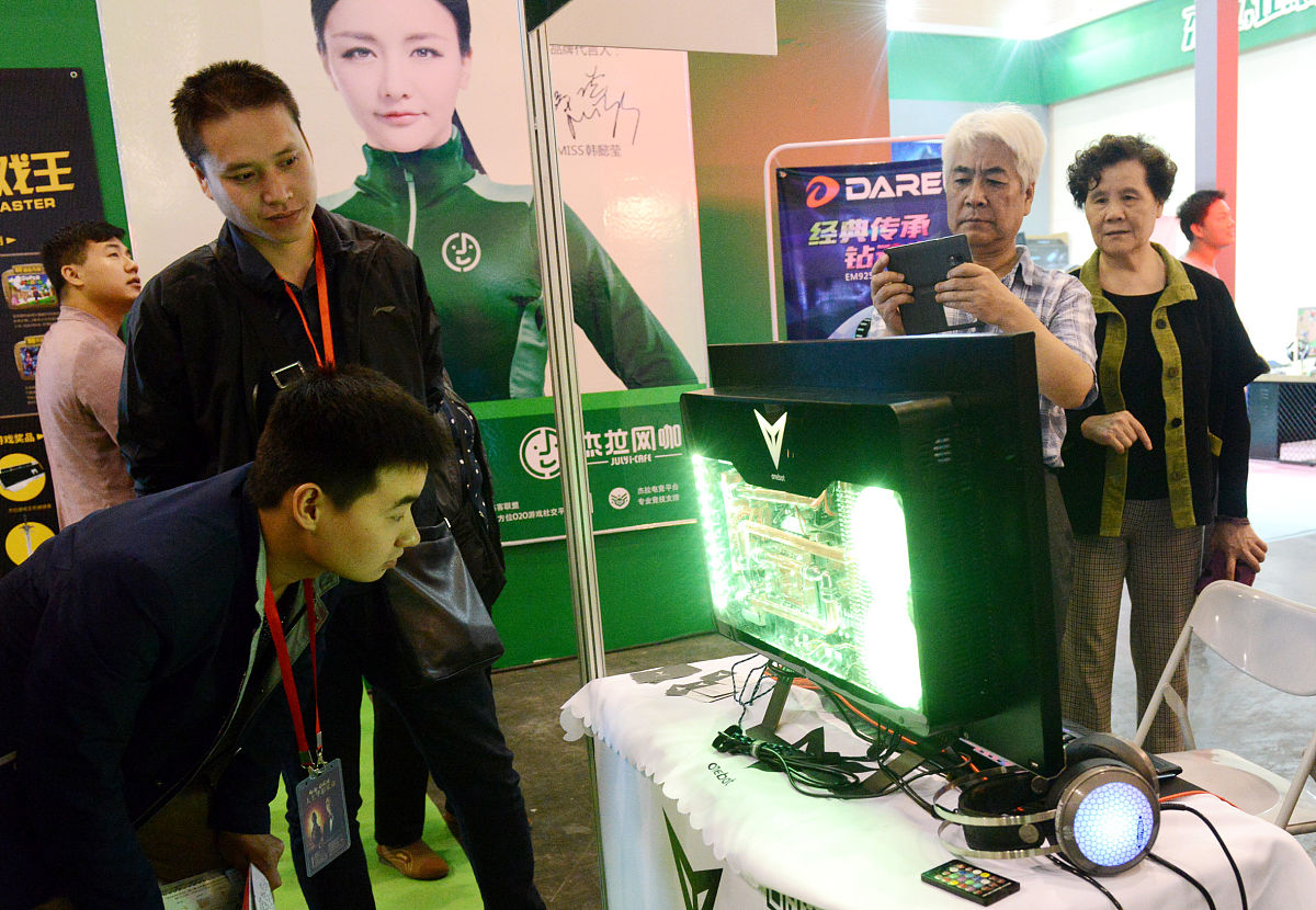 帮我配一套可以1080p分辨率高帧率可以玩刺客信条上古卷轴三a单机游戏的电脑配件都要最安全最新最好的要纯白水冷海景房显卡3060ti新卡不是矿卡预算6千带显示器要水冷海景房纯白色不是风冷显卡3060ti用最保障的cpu也是可以很好释放3060ti的