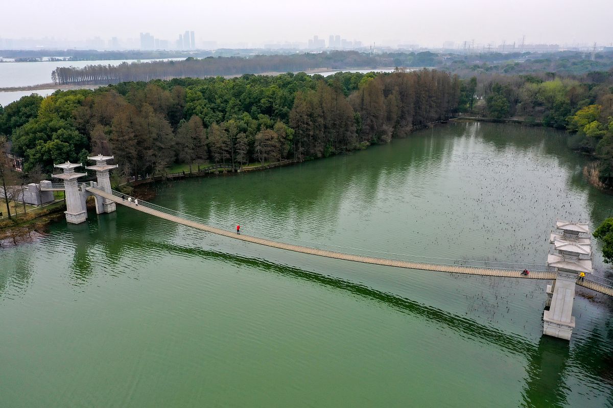 2021年3月3日,武汉东湖落雁景区景色旖旎.(如需下载使用,请务必署名: