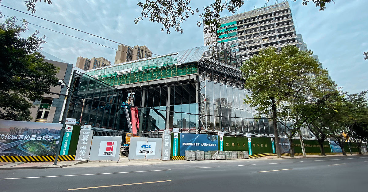 成都学校有女生学工程管理专业吗