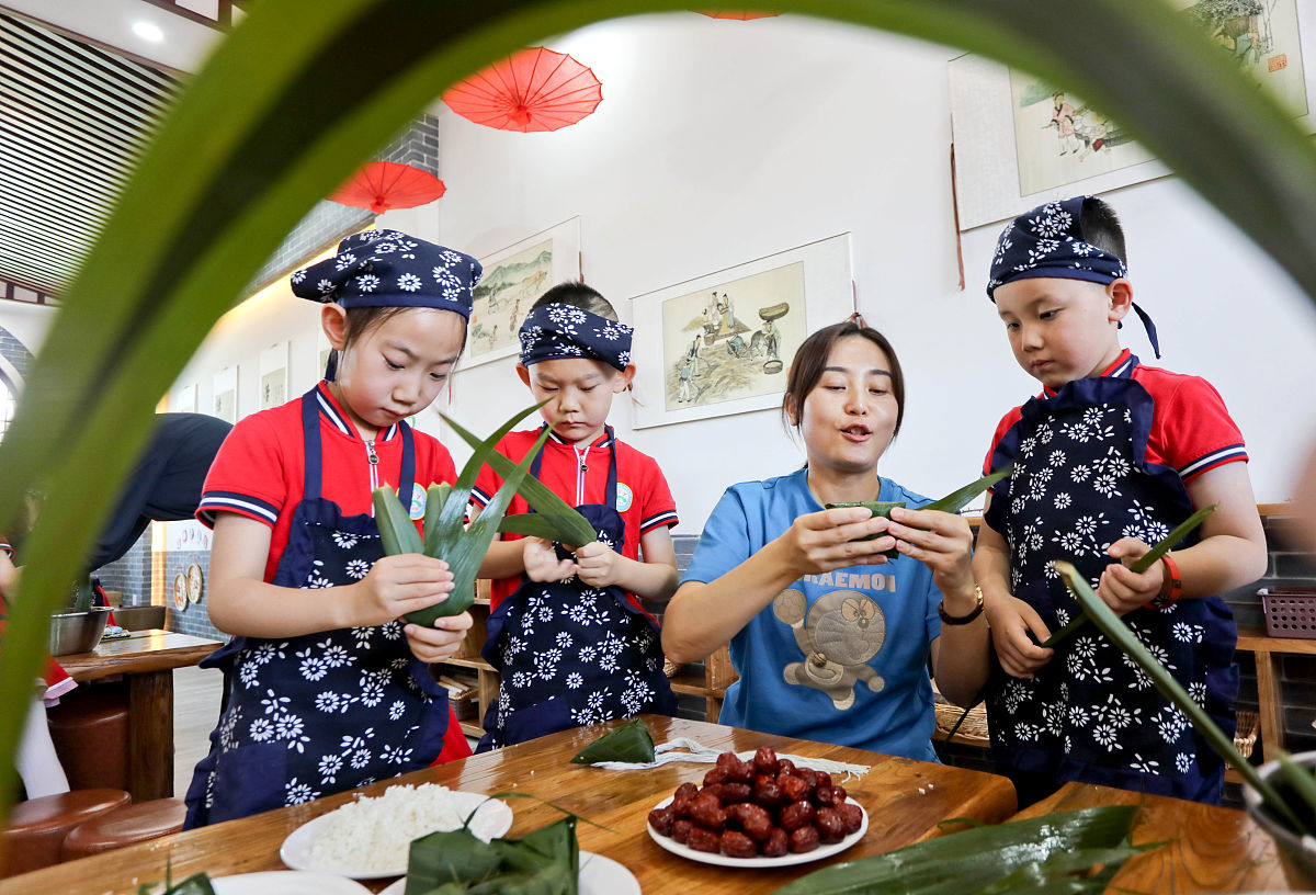 甘肃2023年女生可以读幼师学校吗