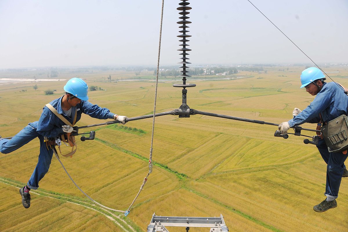 给我一份输电线路故障测距中基于故障类型选择合理的测距法的方案条件是所有方法按原理分成了阻抗法和行波法