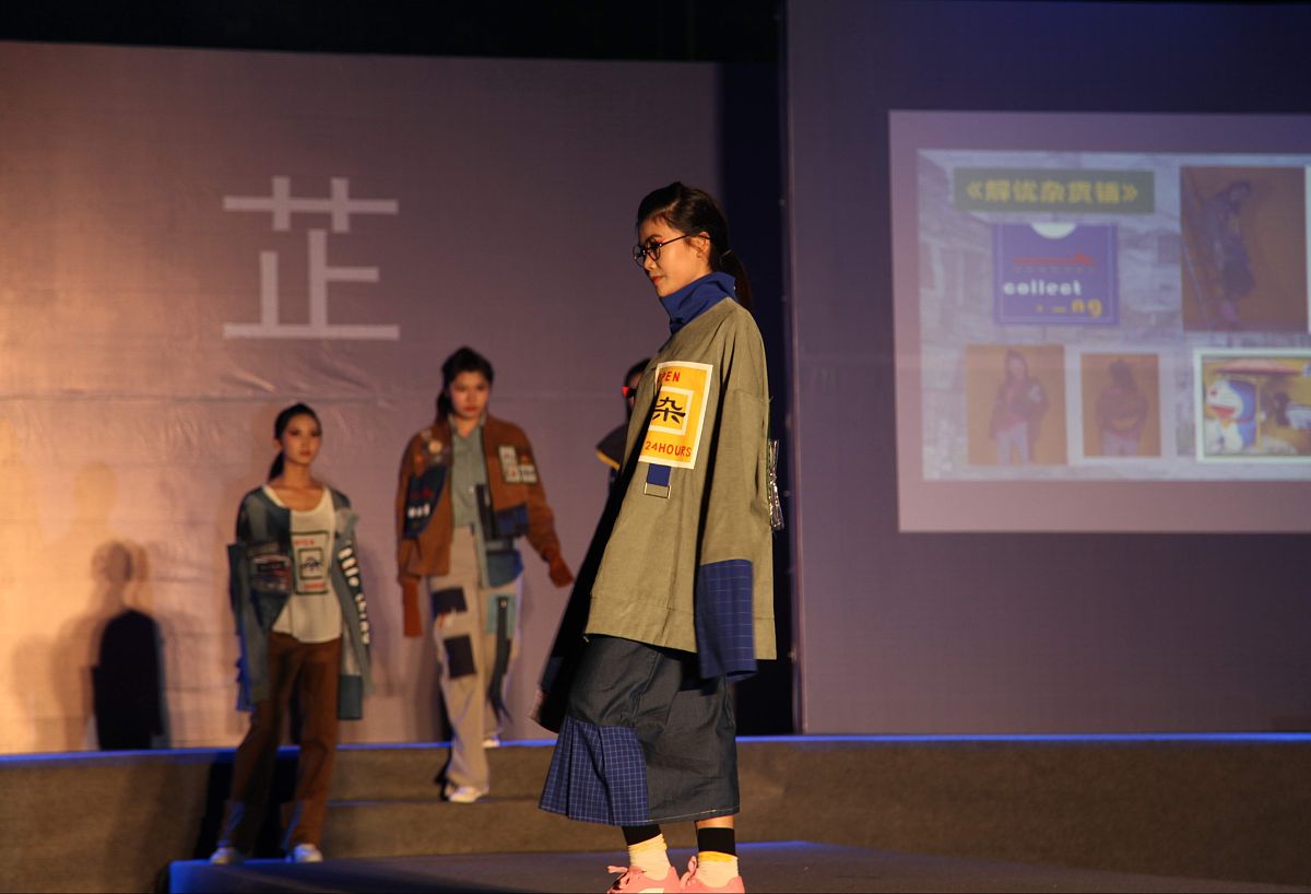 你好论文具体要求如下1应选择的项目应为建设工程管理专业相关内容。2毕业论文内容应贴近实际不得在网上直接抄袭。3 毕业论文字数不少于5000字格式按照模板进行排版排版不整⻬或未按要求排版按未完成毕业论文评价成绩。