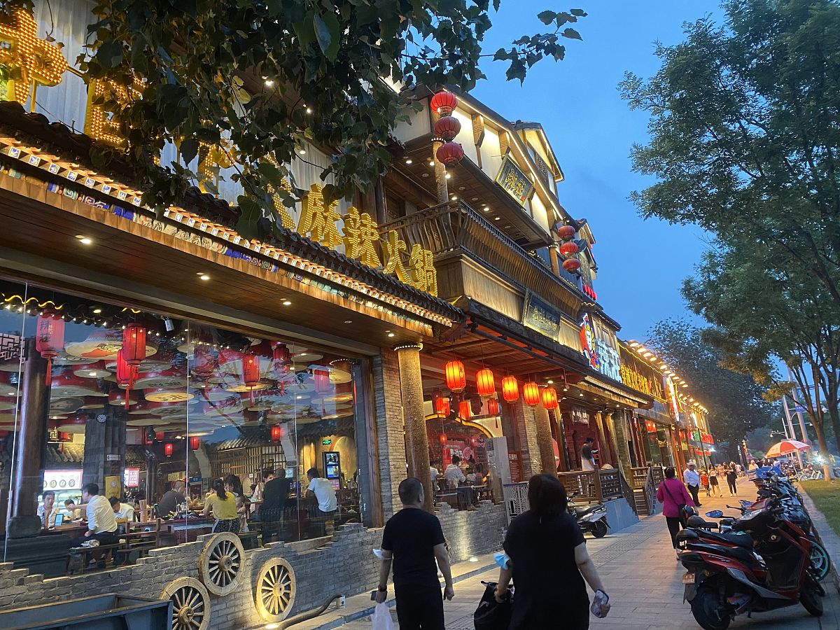 北京十八里店南桥周边吃喝玩乐攻略：景点、美食、交通全覆盖