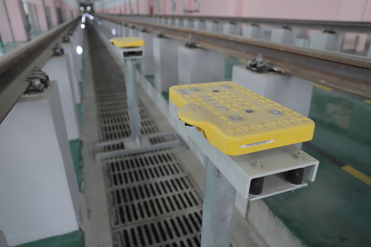 四川初中毕业生学轨道交通专业：前景、内容、学校、实践