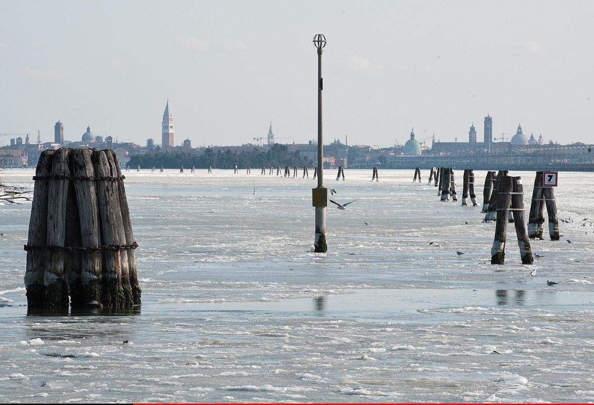 Late Spring Cold Spell Intensity: Definition and Factors