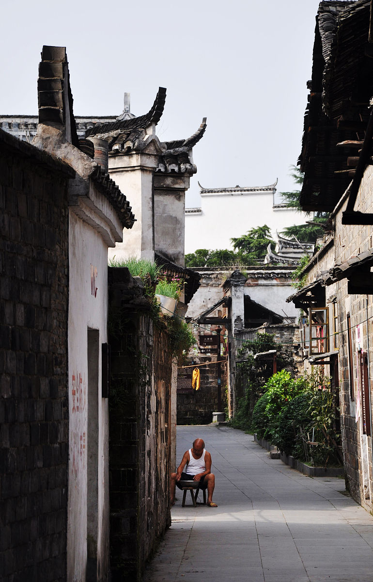 请评价二战后各种科技革命的发展对西方社会的影响从经济政治文化艺术科技等方面作答