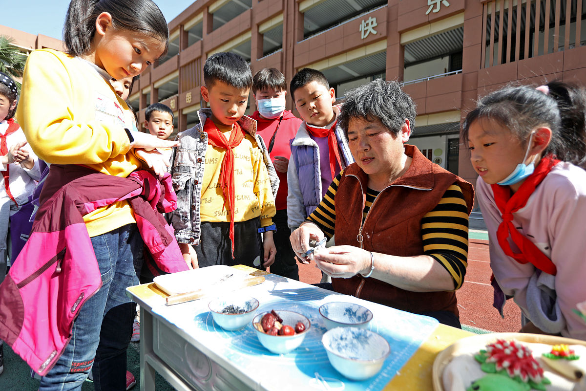 传统文化教育师资匮乏：如何培养合格的文化传承者
