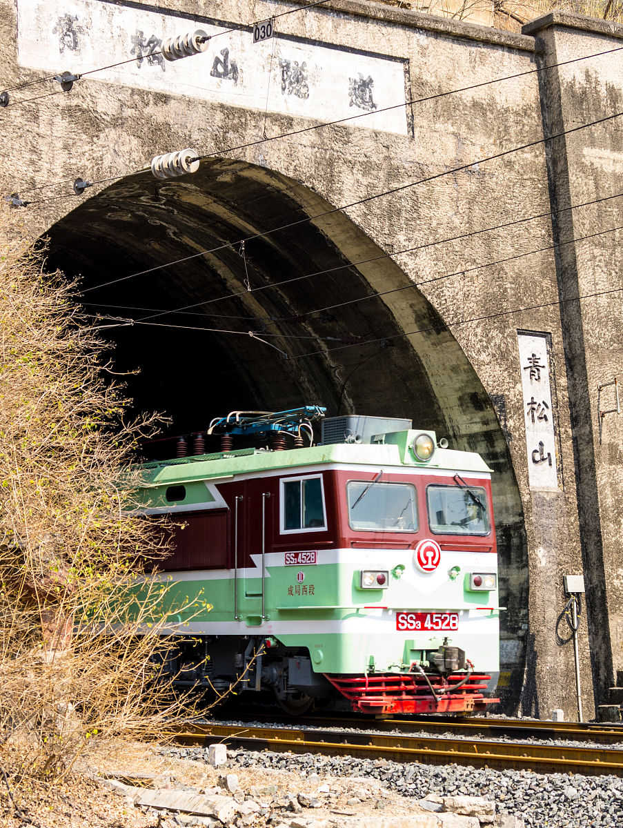 四川铁路学校和铁路专业学校：选择指南