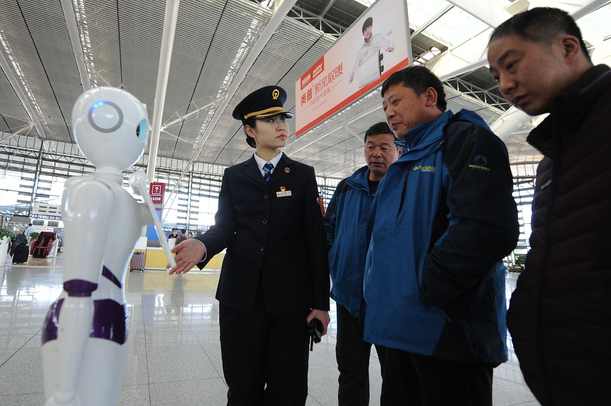 请你帮我写一下题目为基于旅客需求的铁路客运站服务优化的开题报告