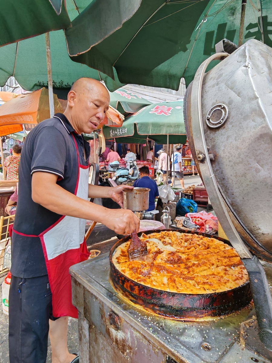 闻着一股很香的炸海蛎饼味心里想着会不会是大叔你那里做的误打误撞的问一