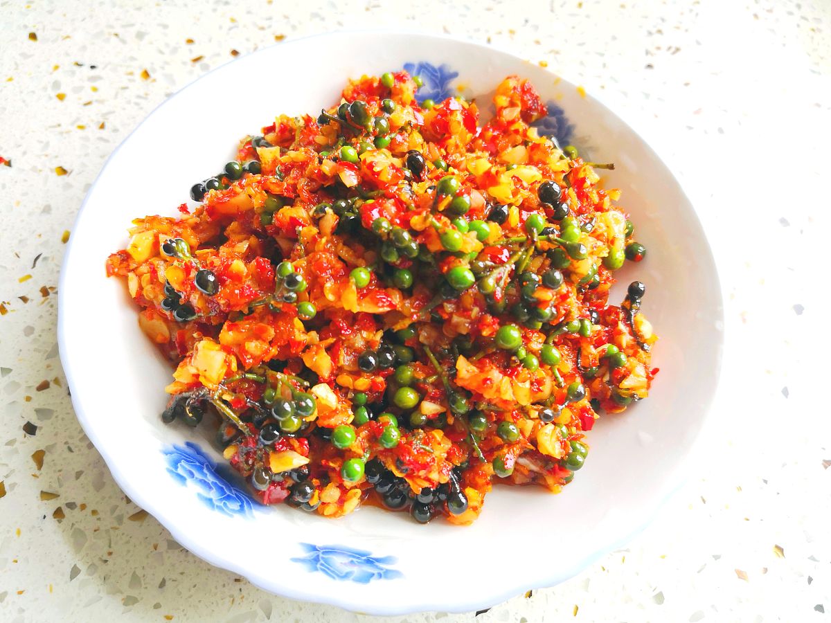 炒肉酱的做法_炒肉酱杂酱帽子