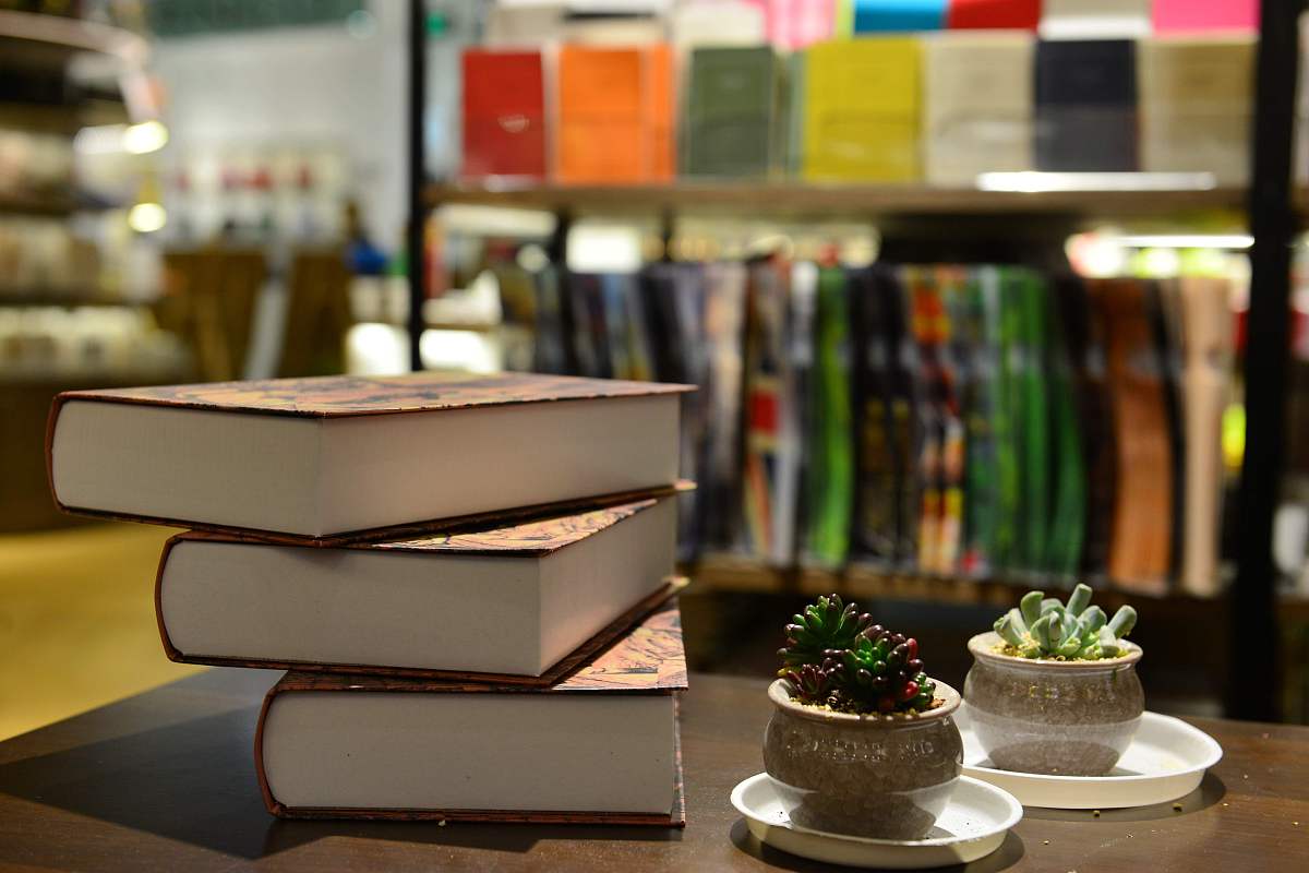 2016年12月28日,江苏南京,世界最美书店g-takaya书店一角.