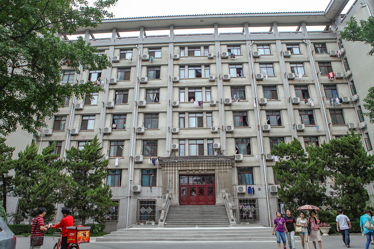 毕节地区水利电力工程学校酒店服务与管理专业怎么样