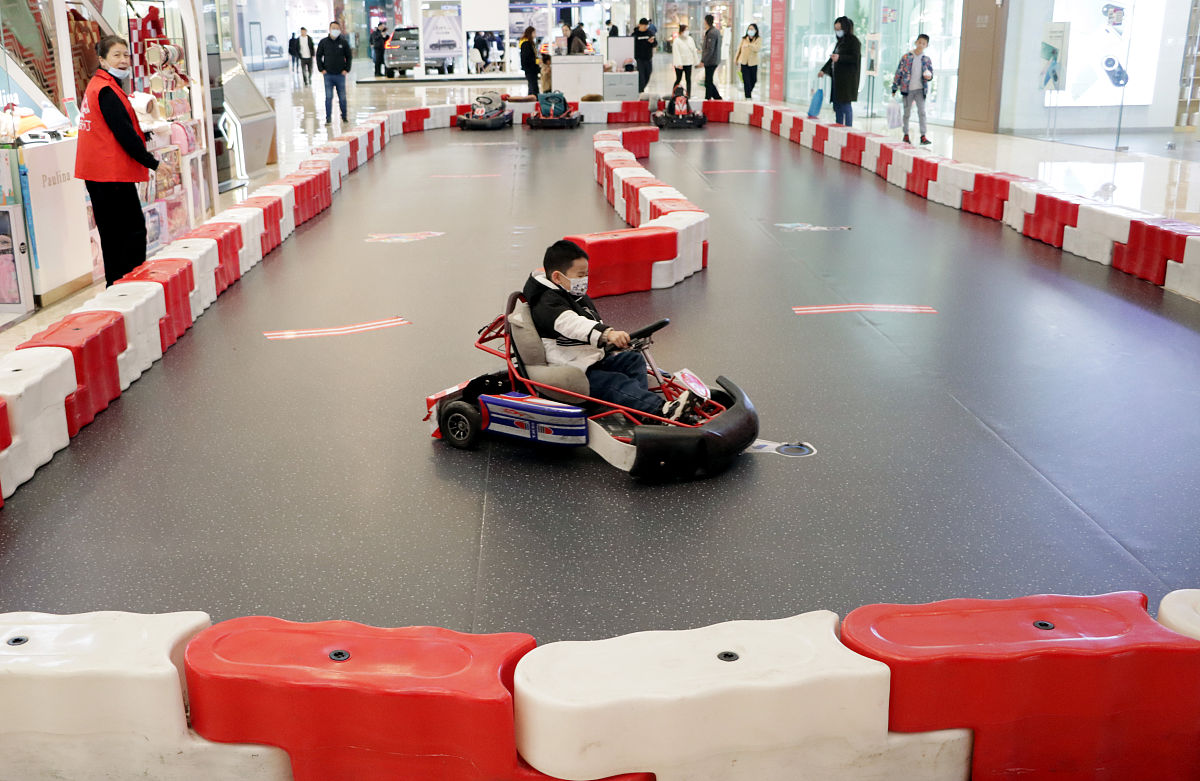 儿童卡丁车：让孩子体验速度与激情，锻炼反应能力