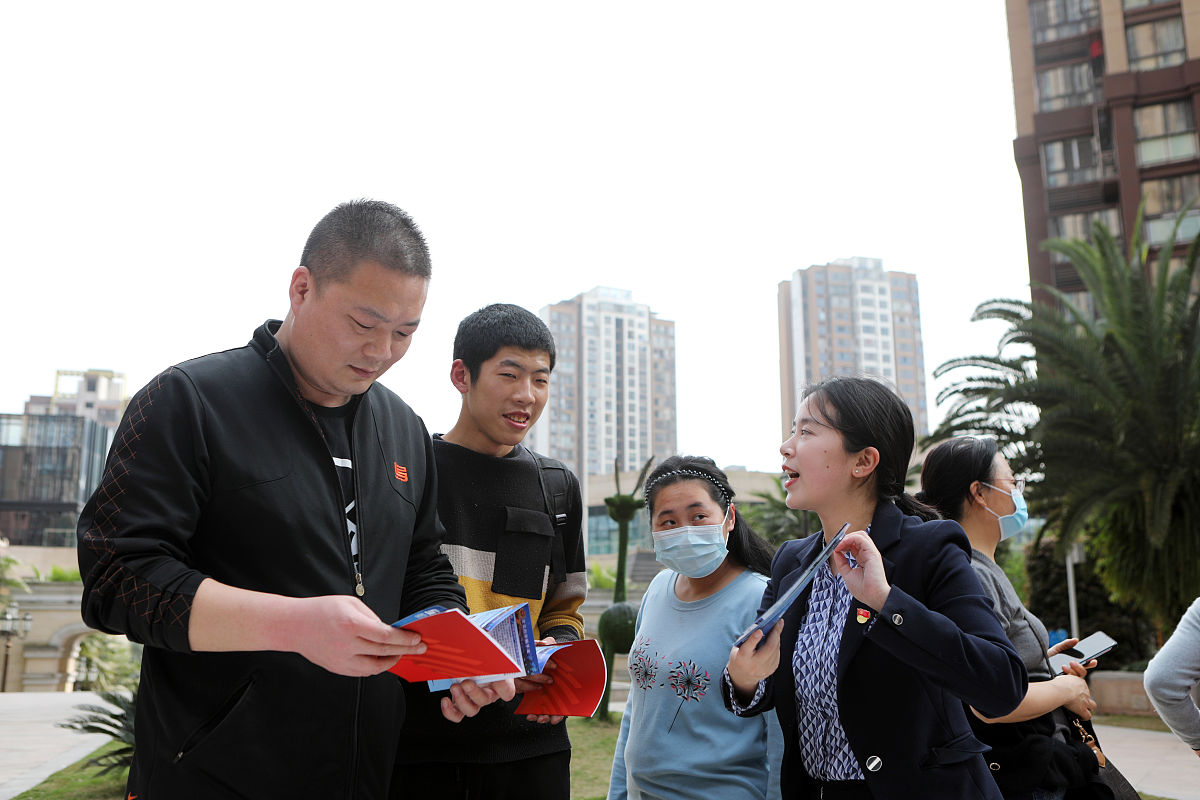 阐述问卷调查法在无锡城管执法人员工作满意度对懒政行为影响研究中的应用500字