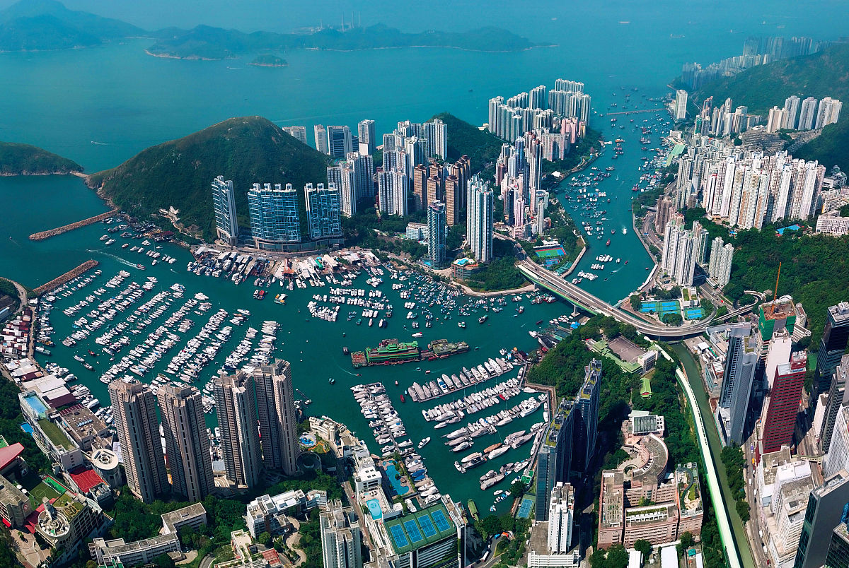 2017年9月27日,香港鸭脷洲是香港南区的一个岛屿,面积1.32平方公里,大