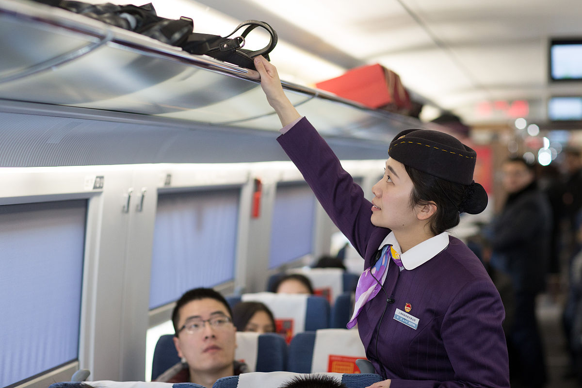 提升高铁人员心理韧性：压力管理与高效服务策略探析