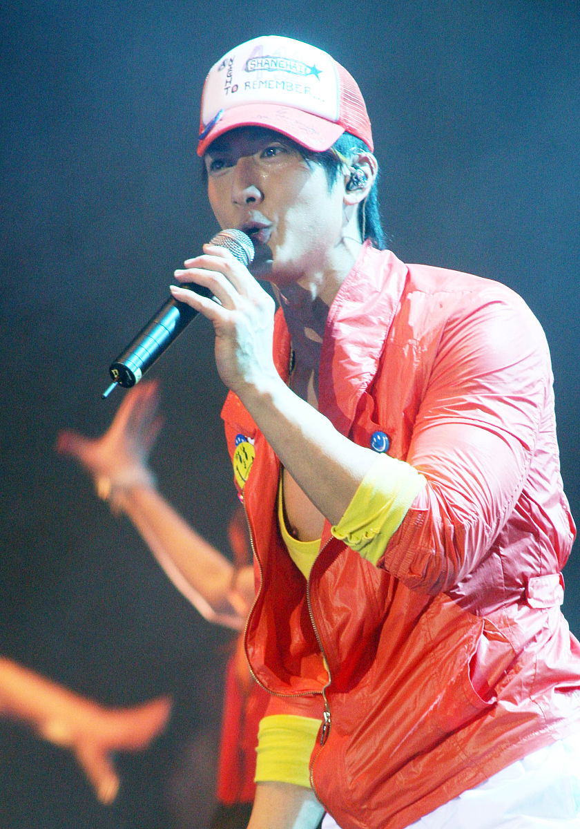 2009年4月11日,上海,飞轮海"想入飞飞世界巡回演唱会"在上海大舞台正