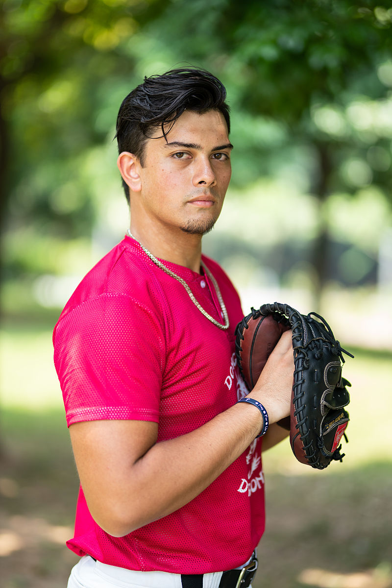 婴儿站立时间：几岁学会站立？