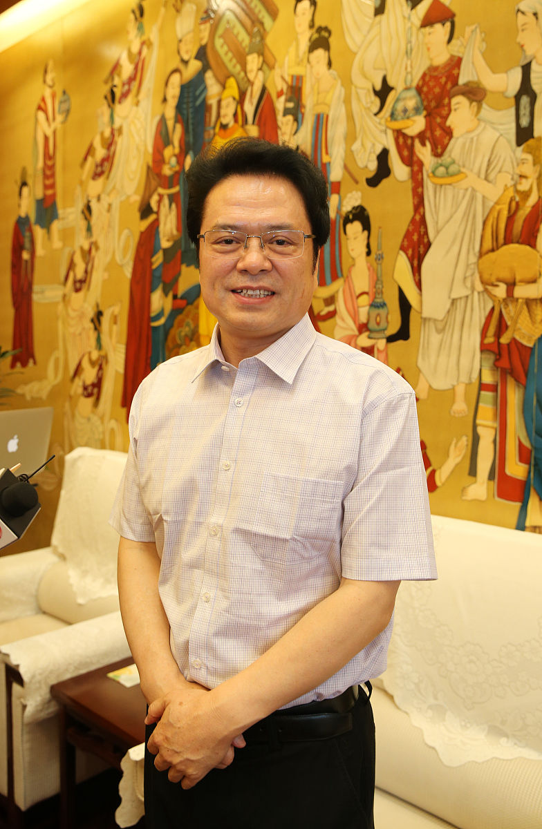 2019年8月24日,陕西省西安市,第十届茅盾文学奖获得者陈彦西安接受媒