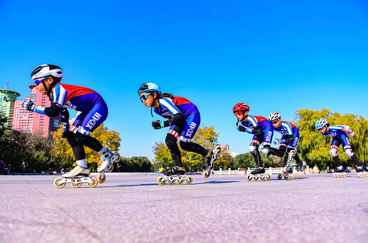 运动会加油稿：相信自己，团队协作，勇夺佳绩！