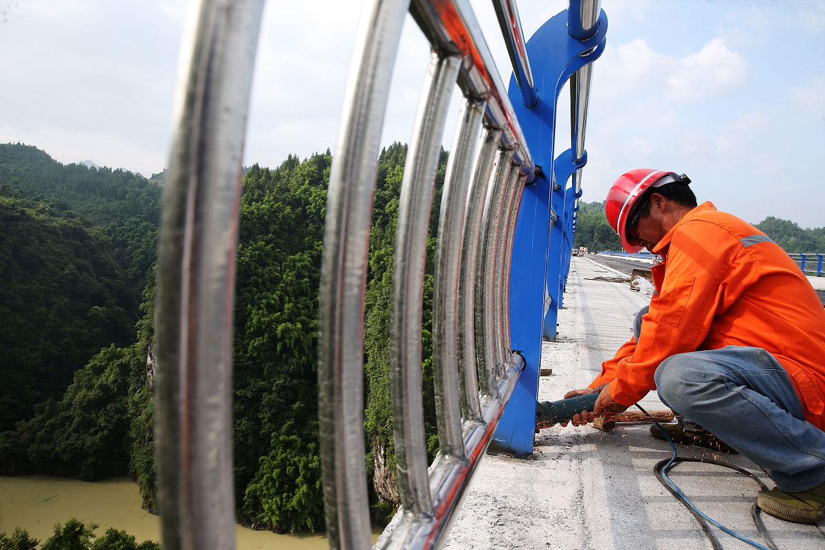 桥梁智能诊治的综述