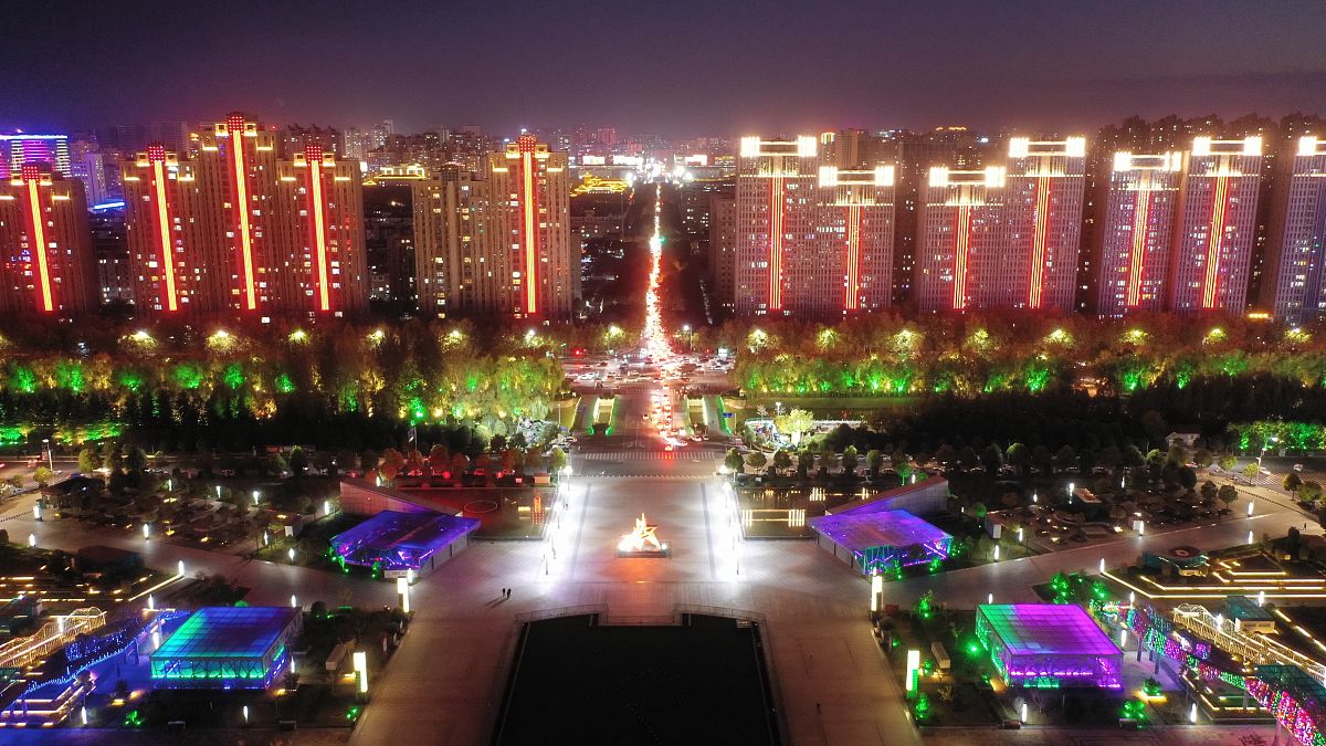 2021年11月10日,河南许昌,航拍城市夜景.