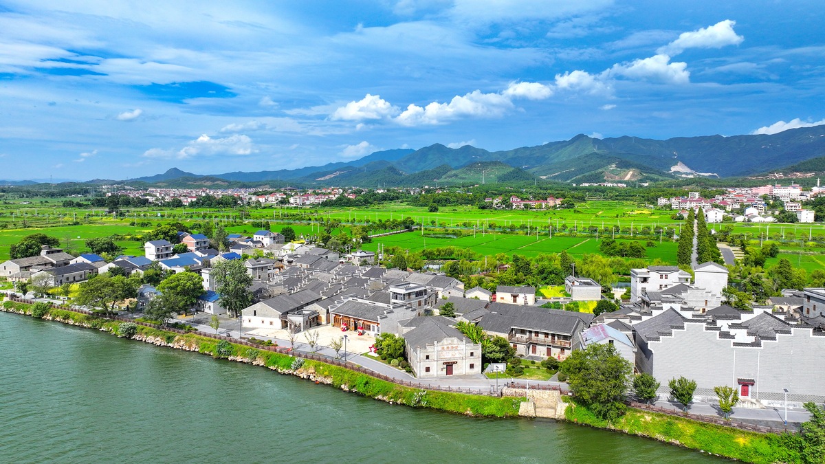 古村落：保护与开发的平衡之道