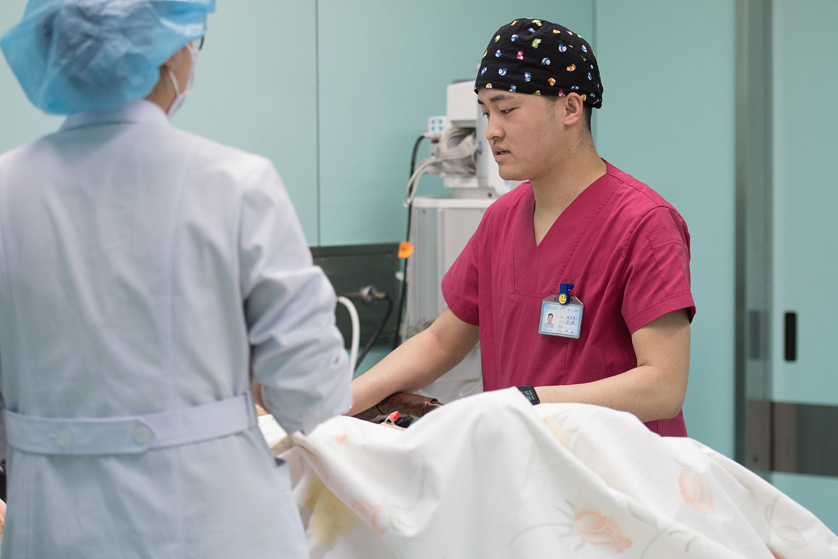 德宏州中等职业学校助产专业招生 - 成为一名专业的助产师