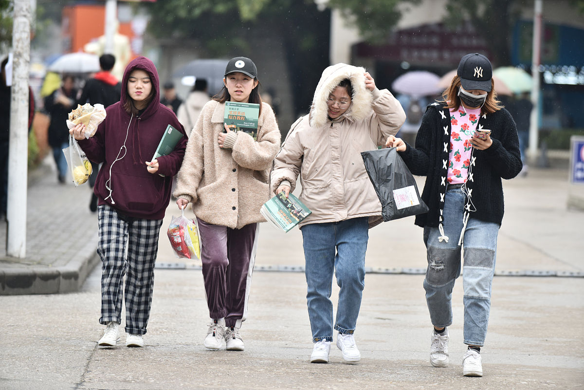 冬天穿暖,夏天穿凉:中国人对温度的独特态度 冬天穿暖,夏天穿凉:中国人对温度的独特态度