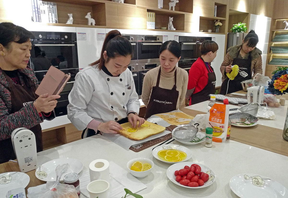 在哈根达斯当服务员的实践收获