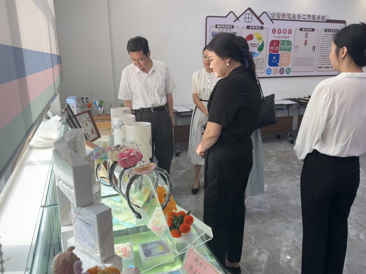 社会工作要成为青年人的什么？要贴合中国政治