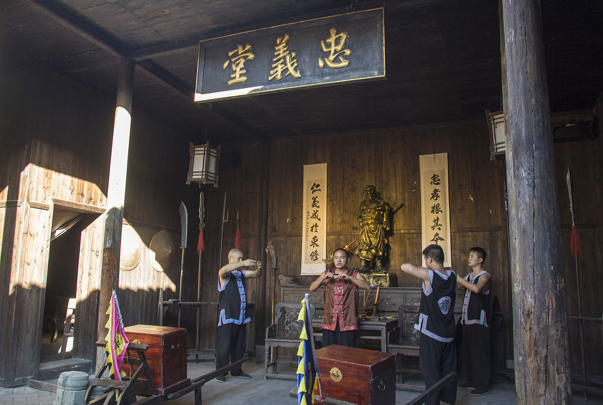 2021年9月24日,湖南怀化,洪江古商城,忠义镖局.
