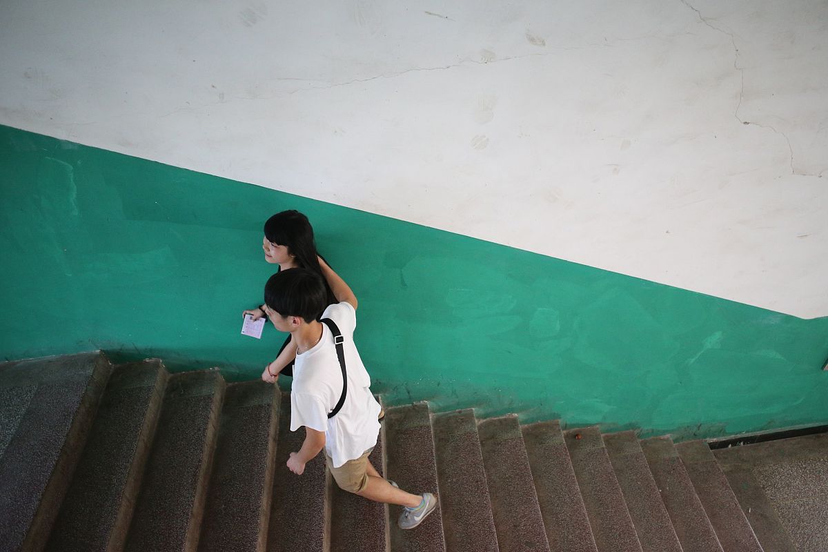 沙湾区职业高级中学招生办电话多少