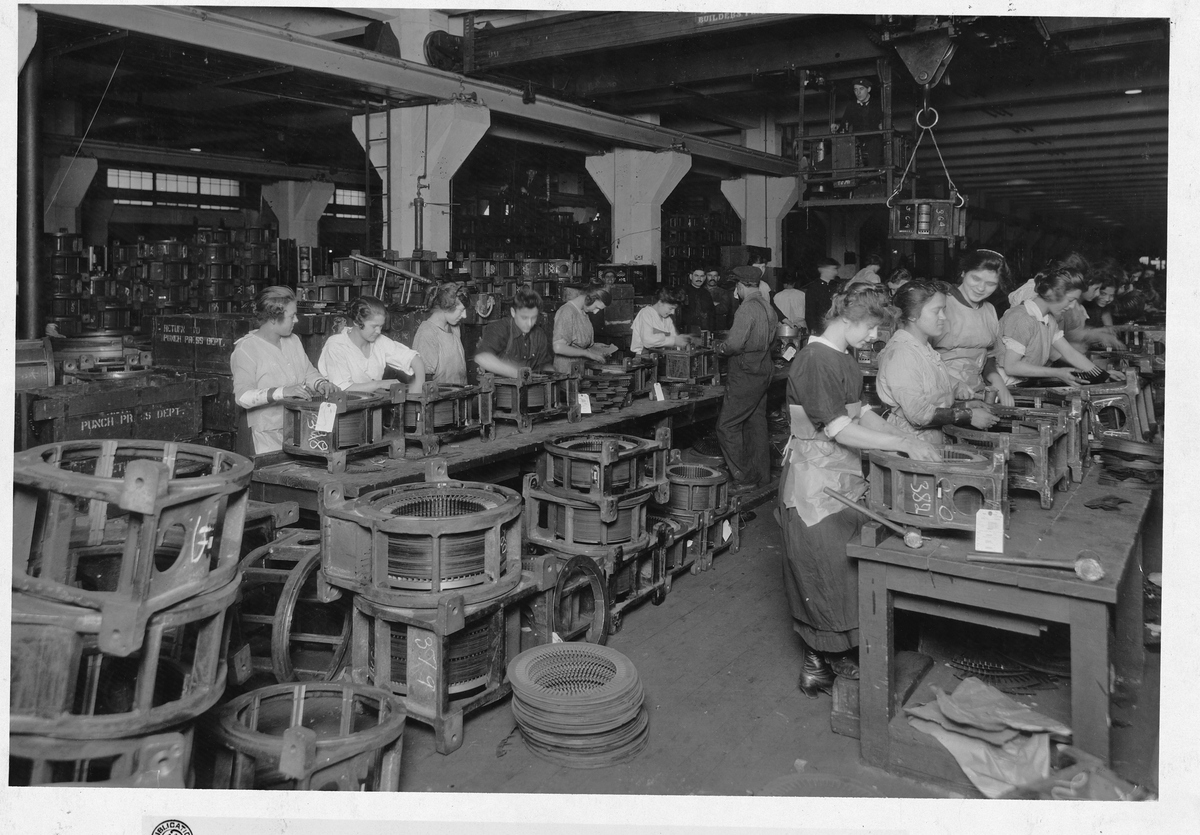 19世纪工厂工人的生活：繁重的工作与乏味的娱乐