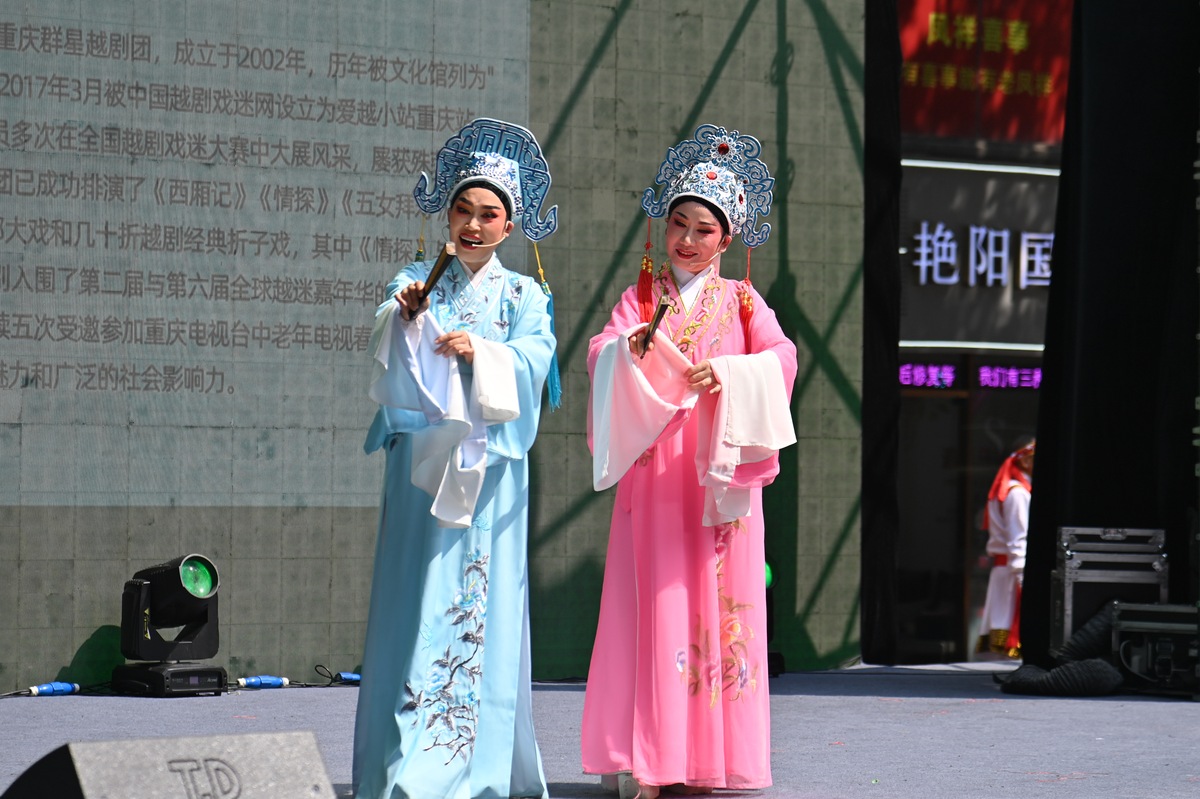 牡丹亭断桥滚打：梦境般的舞台表演