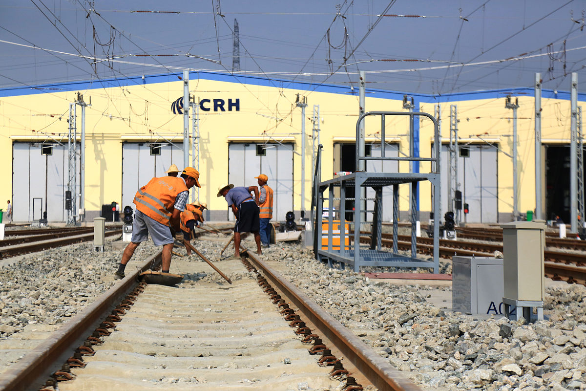 陕西铁路工程职业技术学院铁道养路机械应用技术专业就业方向有哪些