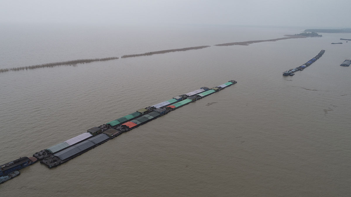 岷江调峰助航：保障航道安全，提升航运效率