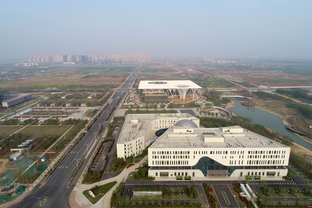 编写萧山机场航空物流园布局评价 字数要求：一万八千字