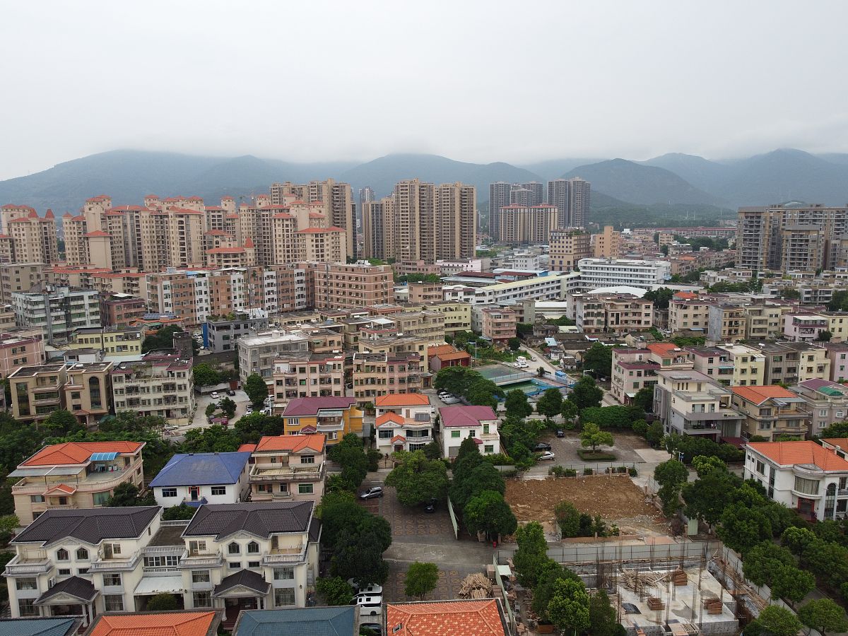 2020年9月7日,广东省东莞市清溪镇,航拍景象,城市风光,建筑物.