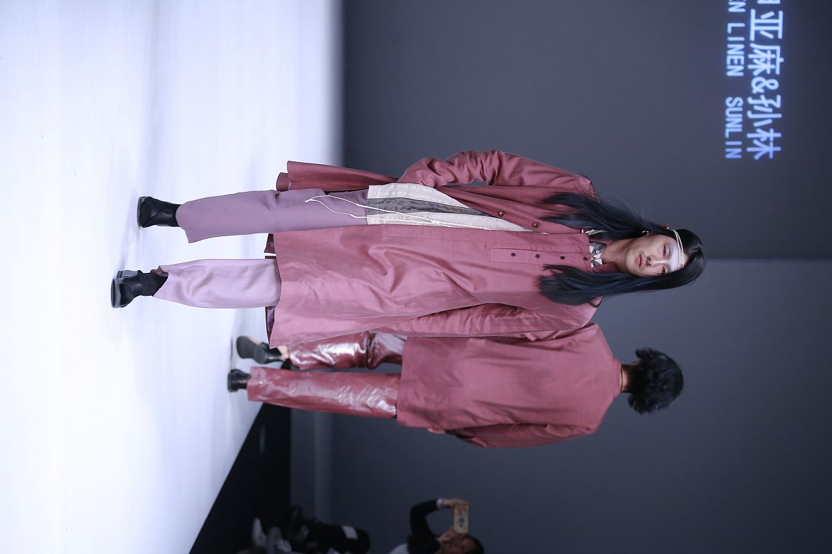 大学时光，绿草茵茵，情谊无边 - 校园古诗