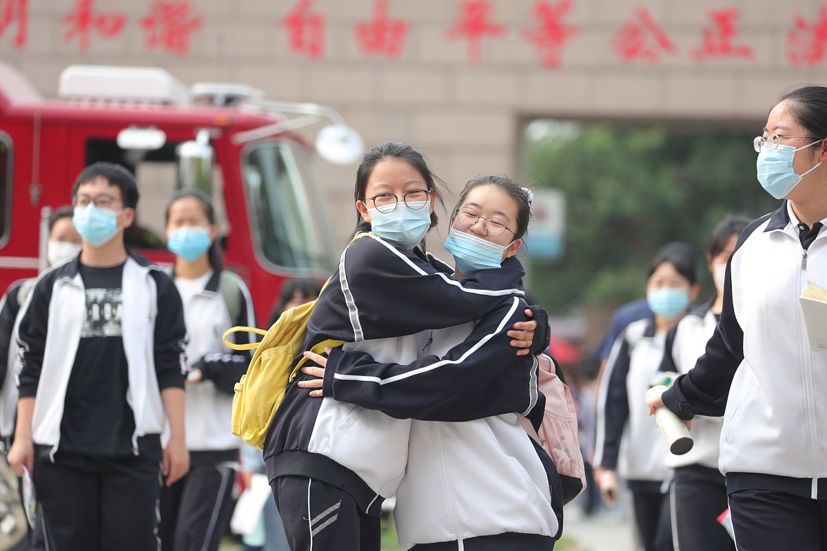 山东医科大学卫生学校2021招生简章