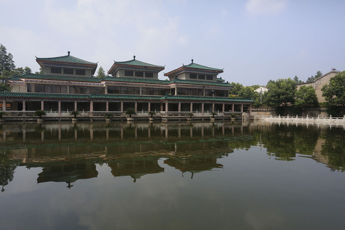 荆州创业职业中专学校2023年招生简章 - 专业设置、报名条件