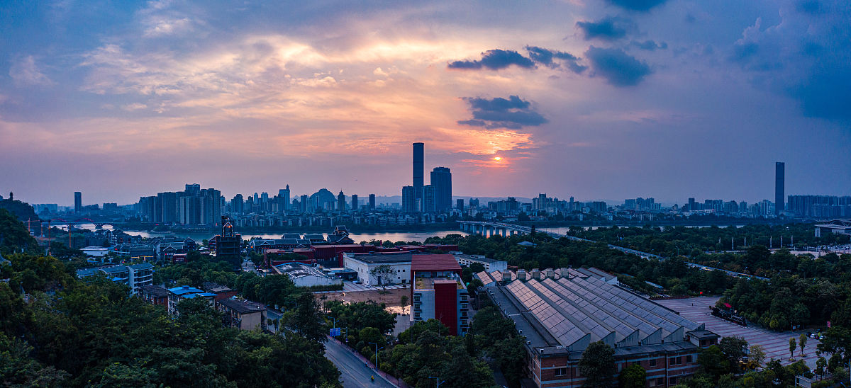柳州工业职业技术学校2023年招生要达到什么条件-怎么样