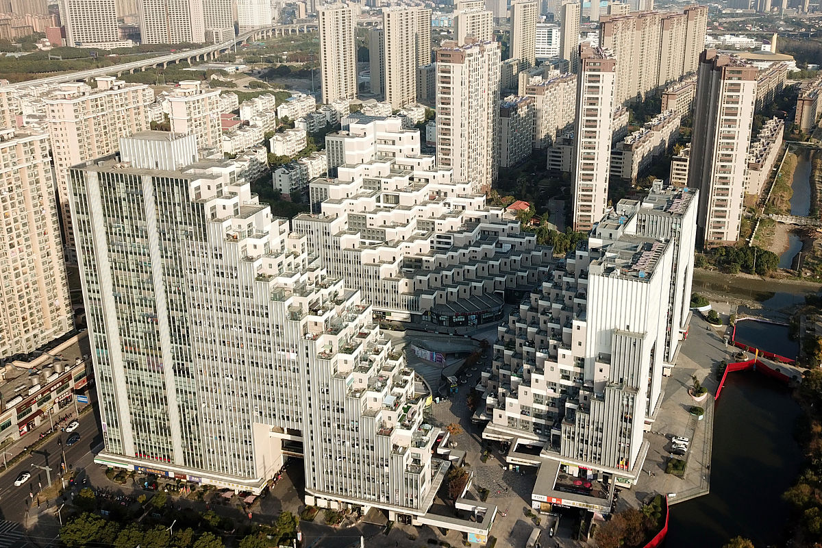 家住在昆山花桥镇女孩以后从事什么工作稳定以后到哪发展比较好