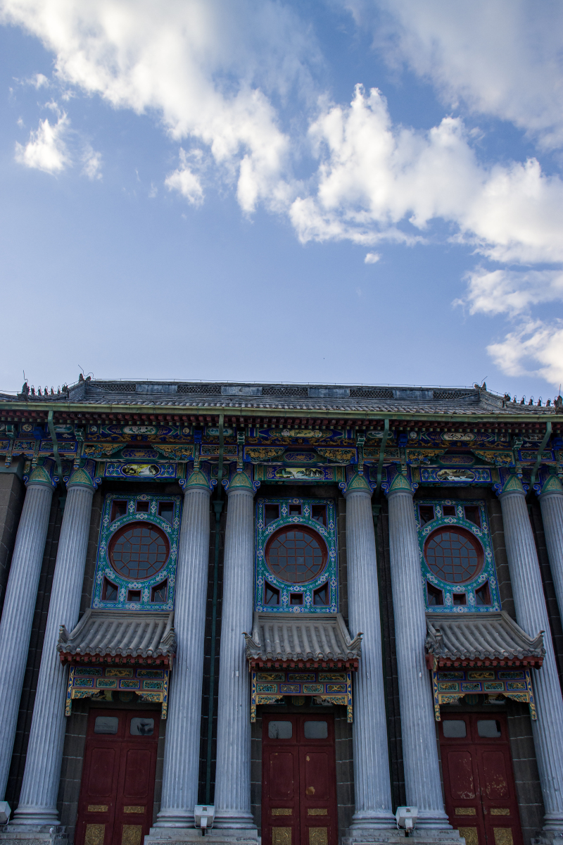 河南大学礼堂火灾背后的安全警示：如何避免悲剧重演？