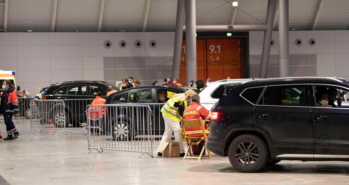 泰国新冠疫情最新情况：Delta变异株导致第四波疫情持续蔓延