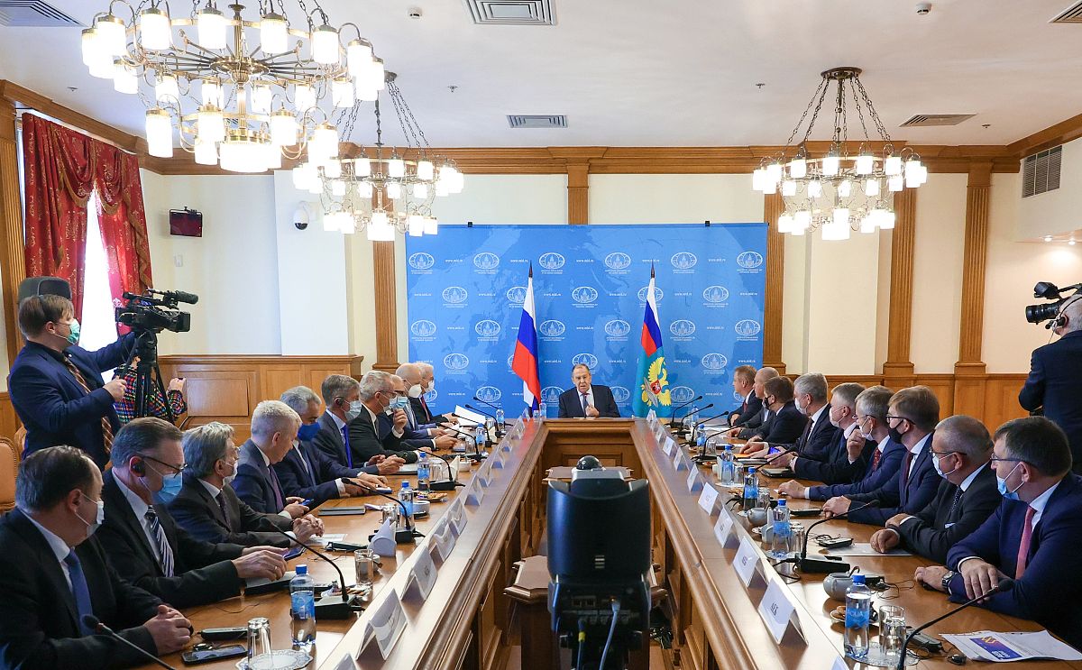 《俄罗斯与西方：从对话到对抗》张弘《当代世界》2022年第 3 期 读后感3000字