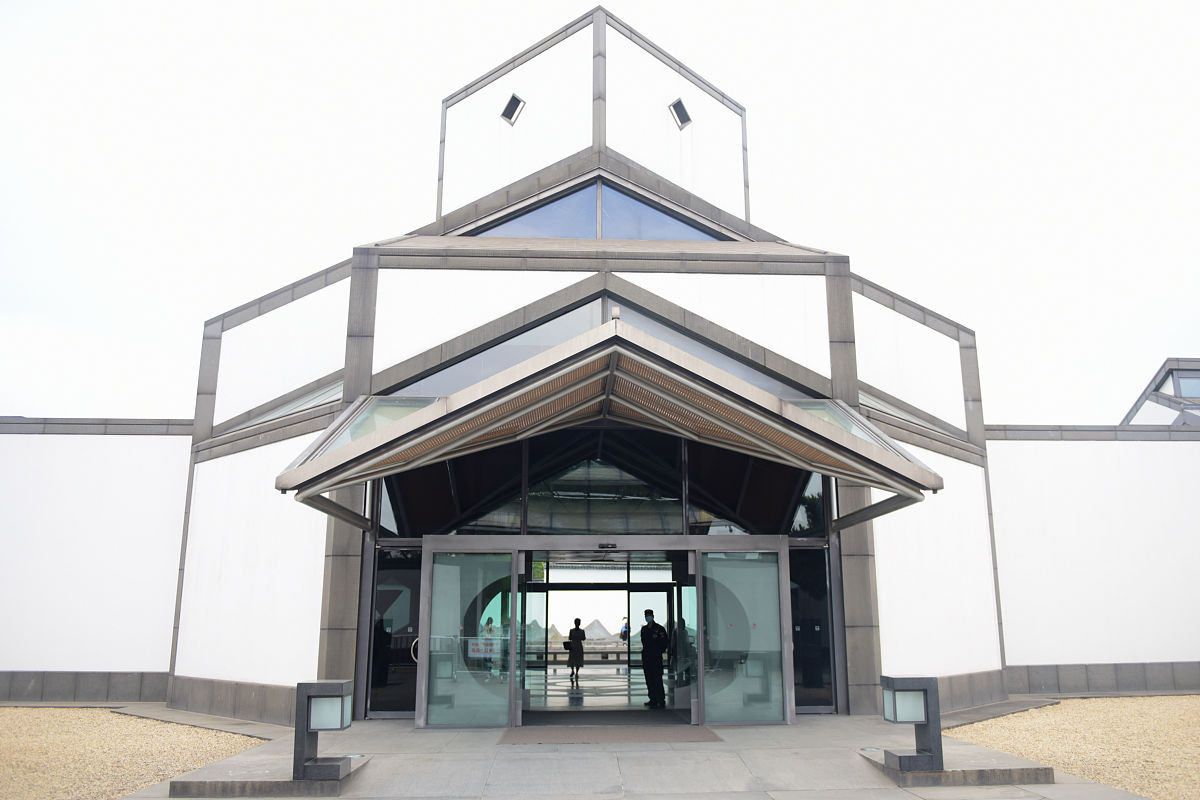 朱家角古镇游客中心：您的旅游信息和服务指南