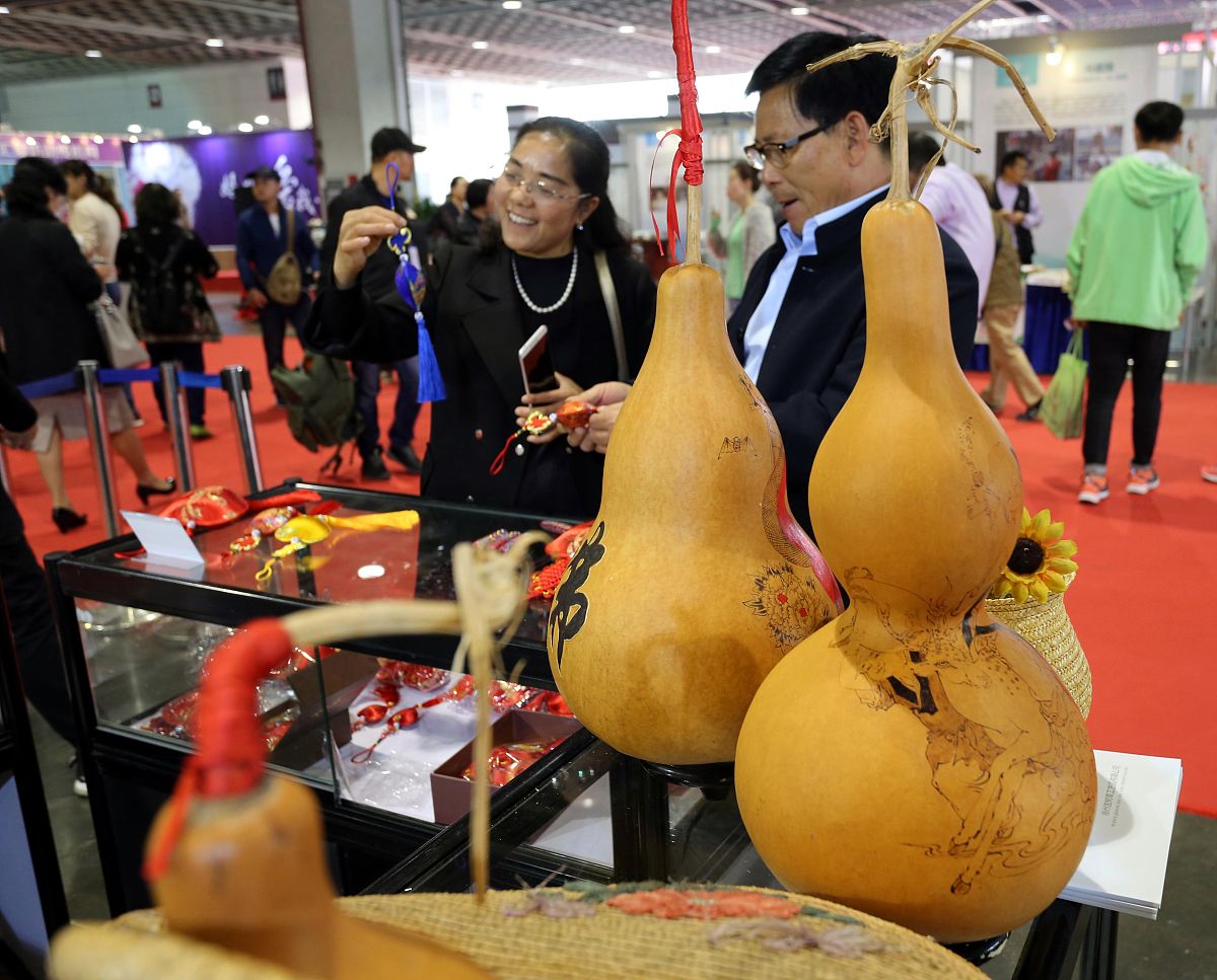 贵阳上中专学校学生可以考大学吗？未来发展方向解析